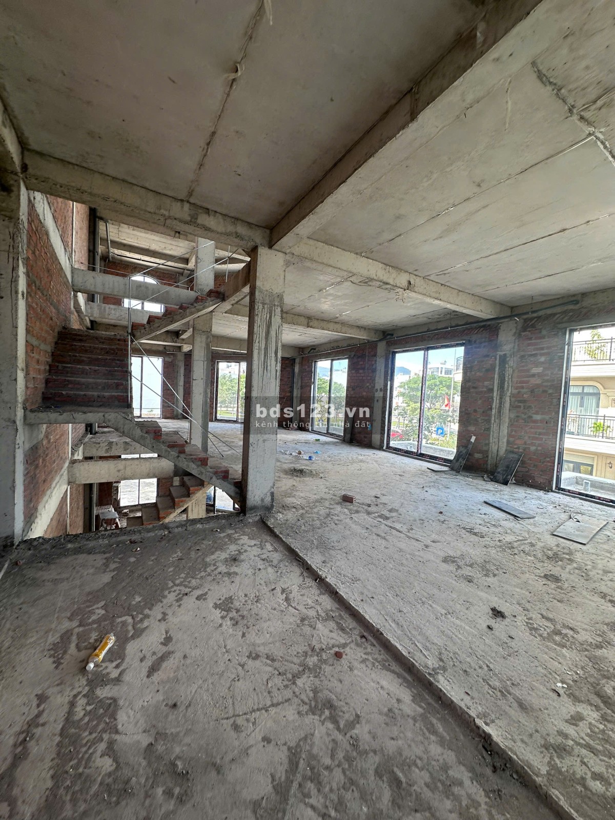 Chỉ 1 căn duy nhất – Nhà phố VCN đường 16m – Hướng Đông…