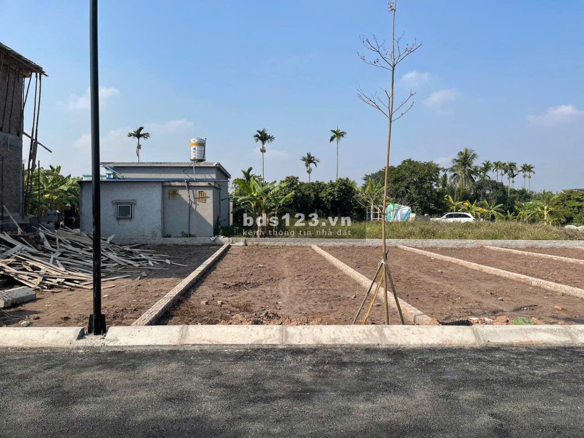 Bán đất thổ cư 90m vuông tại thị trấn Quất Lâm giá nhỉnh 1 tỷ anh chị có nhu cầu mua đất liên hệ em