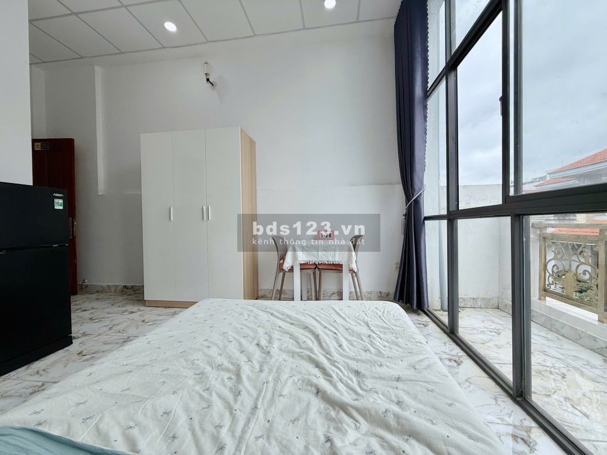 Trống lại siêu phẩm studio có ban công cửa sổ rộng tách bếp có ban công, cửa sổ rộng, decor siêu đẹp