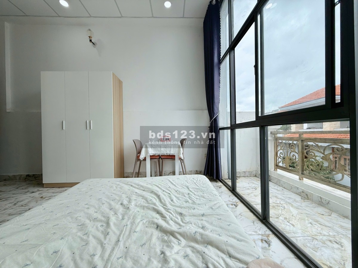 Trống lại siêu phẩm studio có ban công cửa sổ rộng tách bếp có ban công, cửa sổ rộng, decor siêu đẹp