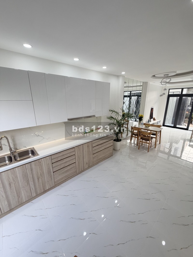 Bán Nhà Mới 3 Tầng Bưng Ông Thoàn - Vòng Xoay Phú Hữu. Giá Nhỉnh 5 Tỷ