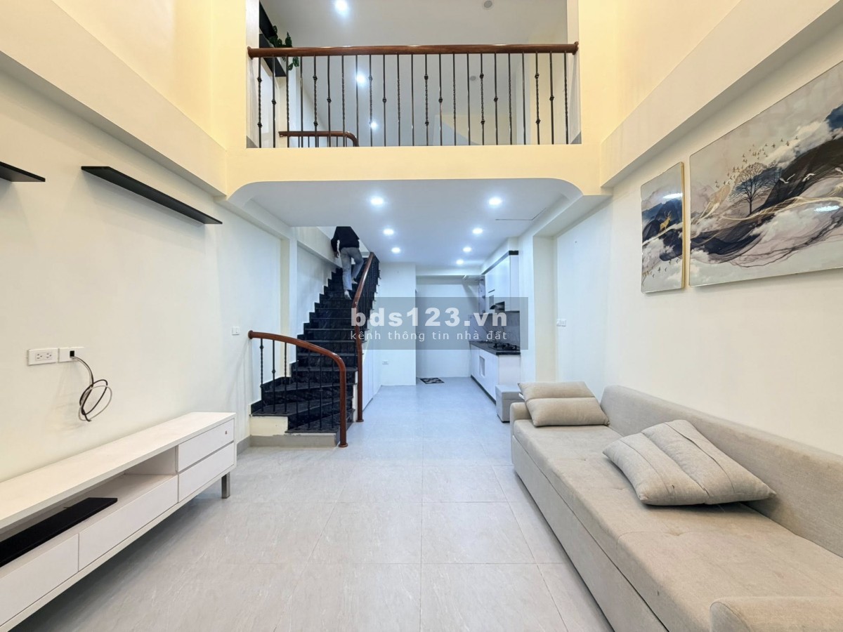 Bán nhà lô góc Lạc Long Quân, Tây Hồ – 9 tỷ – 40m² – 5…