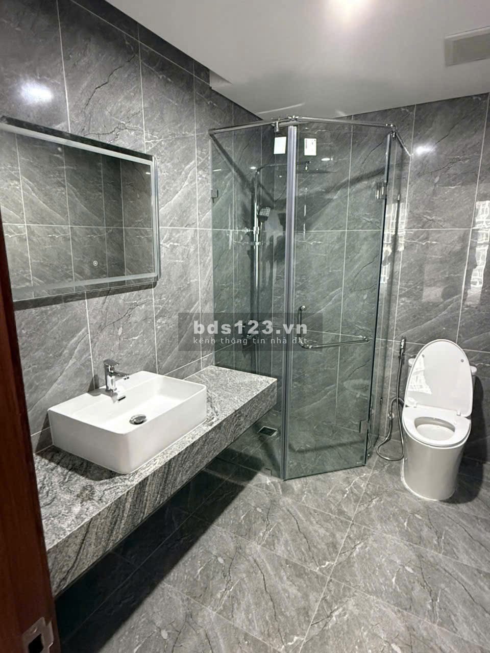 Bán căn hộ chung cư cao cấp Capital Elite 18 Phạm Hùng 119M2