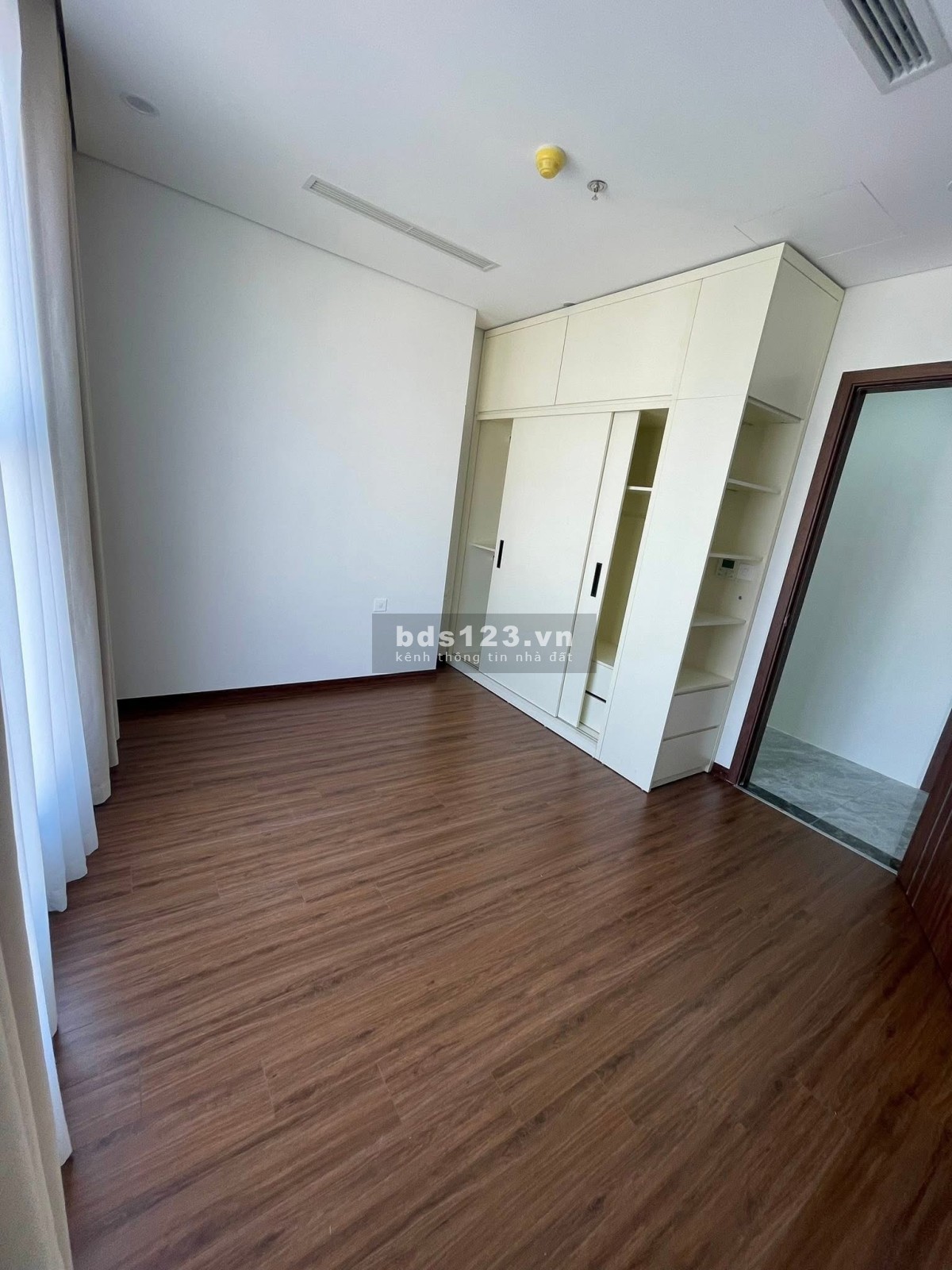 Bán căn hộ chung cư cao cấp Capital Elite 18 Phạm Hùng 119M2