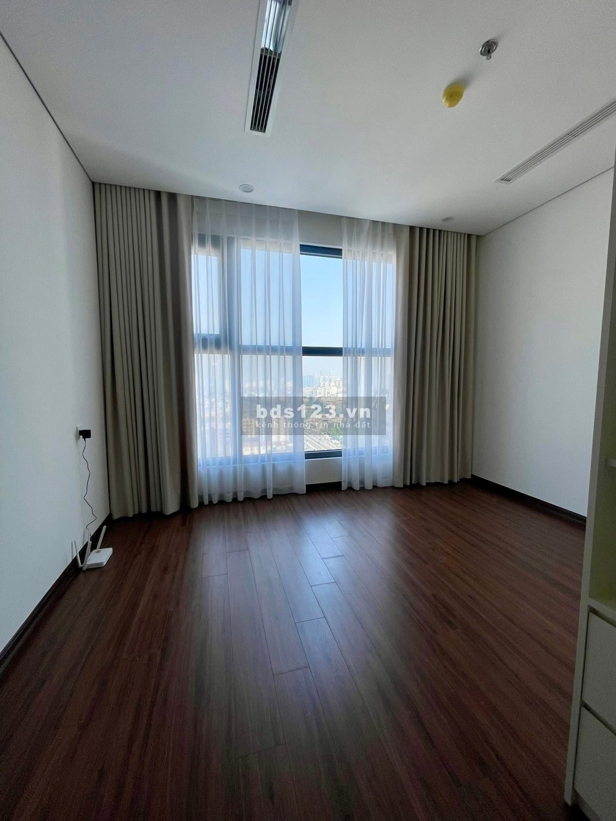 Bán căn hộ chung cư cao cấp Capital Elite 18 Phạm Hùng 119M2