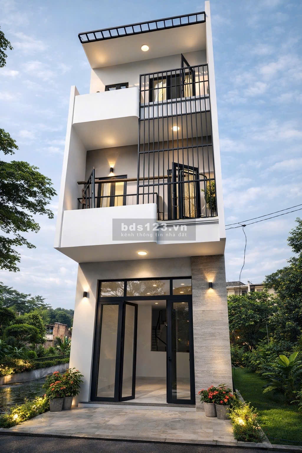 Nhà đẹp 2 lầu 3pN 3VS gần khu vực Bình Chánh