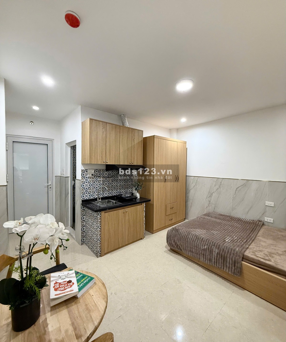 Cho thuê phòng đẹp ngay mặt đường Trần Duy Hưng