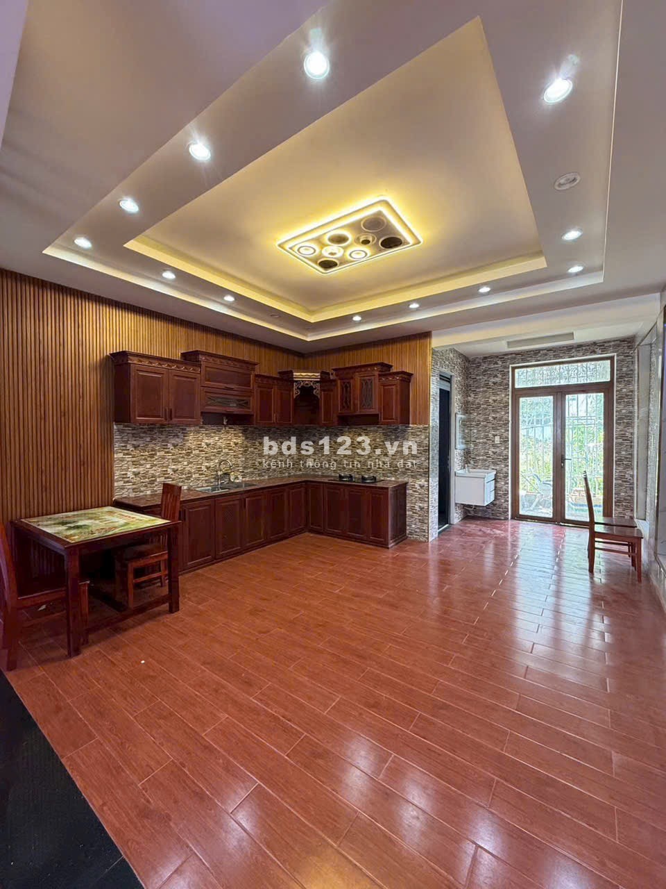 Cho thuê nhà trệt 2 lầu KDC Hồng Loan