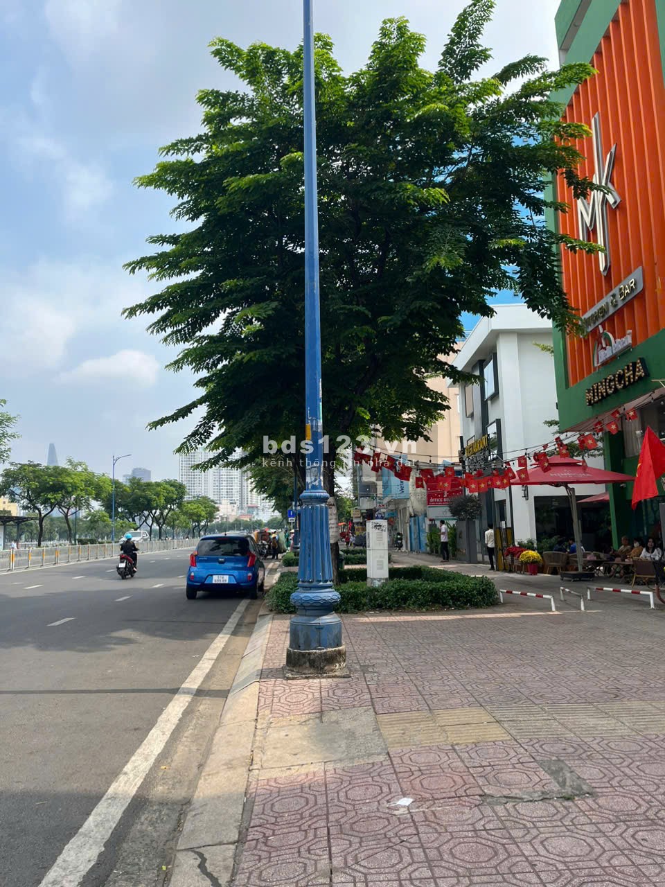 Bán nhà Ngang 4.5m 107m2 254/30 Bến Vân Đồn Quận 4 giá đầu tư