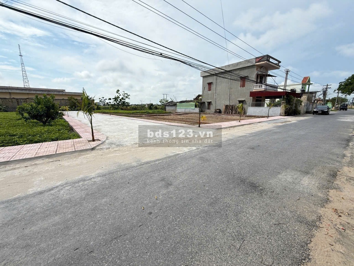 Bán GẤP Mảnh Đất Lô Góc Trục Chính Ra KCN Vsip Giá Chỉ Hơn…