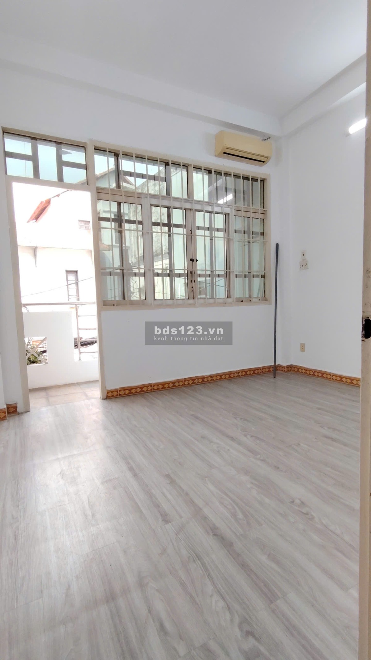 Cho thuê nhà riêng Hẻm Xe Hơi 388/5 Huỳnh Tấn Phát, 130m2, 4PN,…