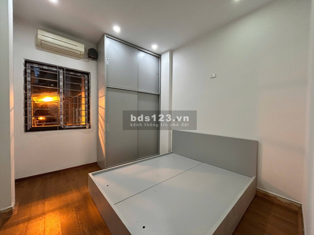 Siêu chất bán nhà Bạch Mai 5,6 tỷ 30m² , 5 tầng MT 3,8m. Ô tô…