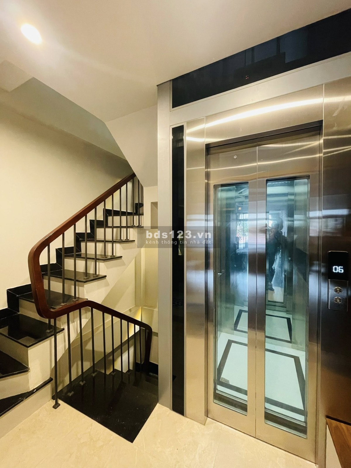 Bán Nhà Mặt Ngõ Phố Đội Cấn, Liễu Giai, Ba Đình. 8 Tầng…