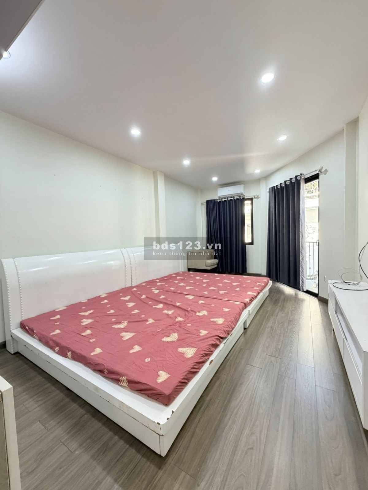 Bán nhà Cầu Giấy ngõ thông đẹp không tì vết 36m² 5 tầng…