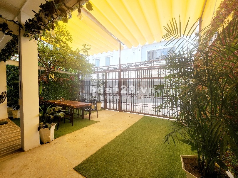 Nhà đẹp Khu Trung Tâm 216 m2 (7,6x29), Hẻm Xe Tải 6 m, phù hợp xây Căn Hộ Dịch Vụ, Biệt Thự Cao Cấp