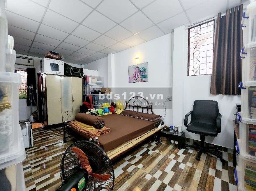 Nhà đẹp Khu Trung Tâm 216 m2 (7,6x29), Hẻm Xe Tải 6 m, phù hợp xây Căn Hộ Dịch Vụ, Biệt Thự Cao Cấp