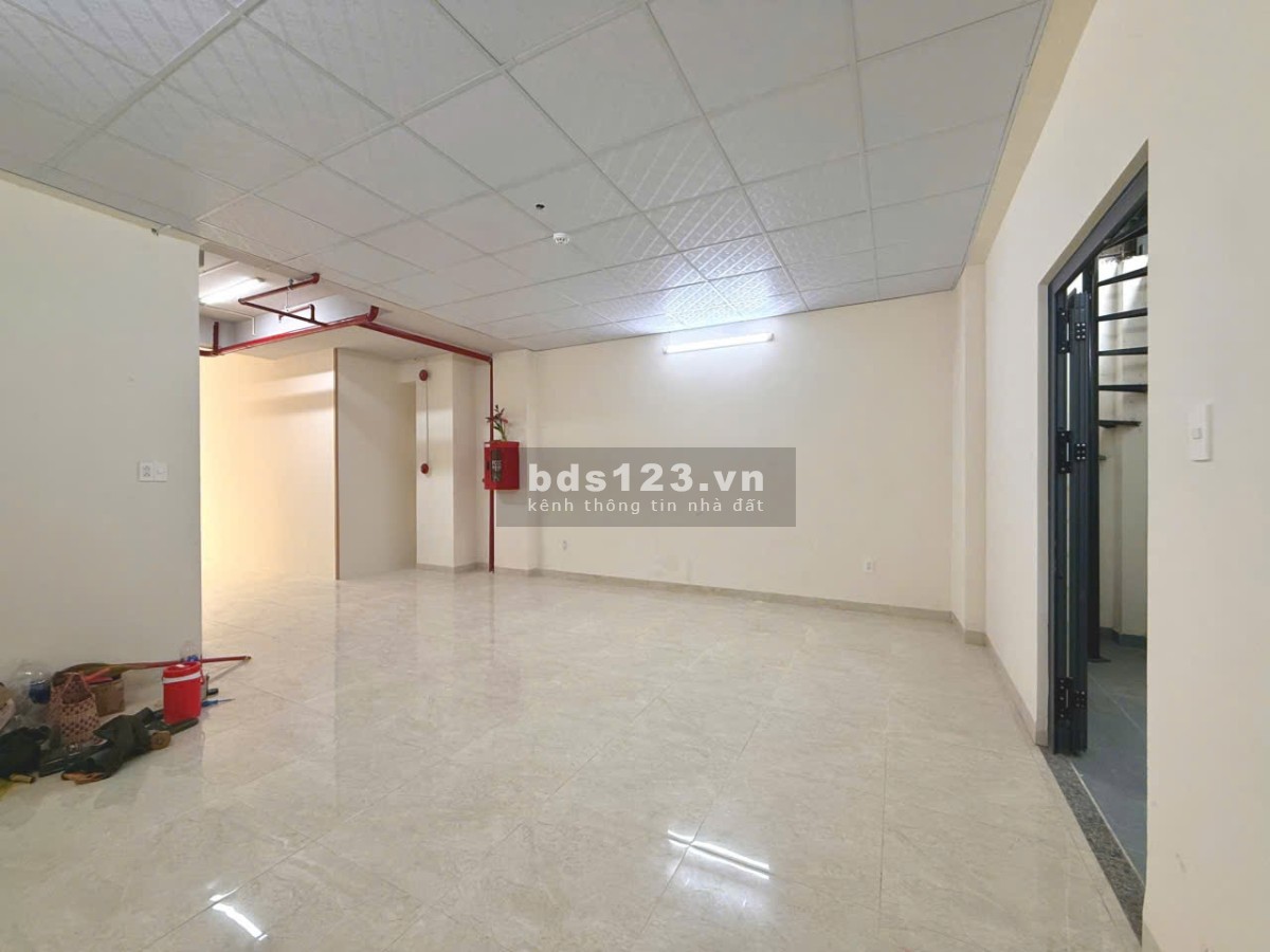 Cho thuê MBKD mặt tiền chợ Tân Sơn Nhất