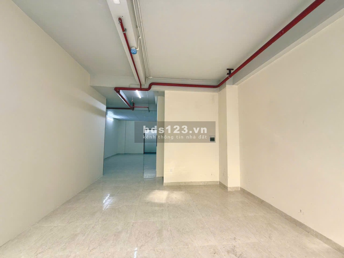 Cho thuê MBKD mặt tiền chợ Tân Sơn Nhất