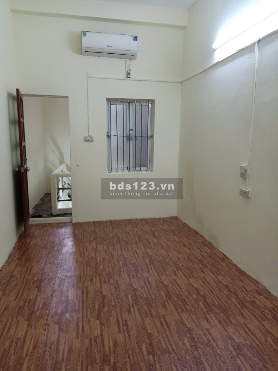 Chính chủ cho thuê cả nhà riêng 2 tầng, số 70 ngõ 381, phố…