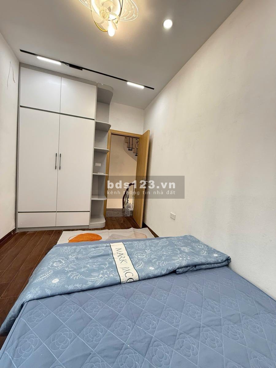 Bán nhà trung tâm Đống Đa ngõ 5m 40m² 4 tầng mặt tiền 4m giá…