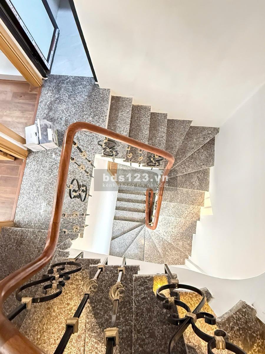 Bán nhà trung tâm Đống Đa ngõ 5m 40m² 4 tầng mặt tiền 4m giá…