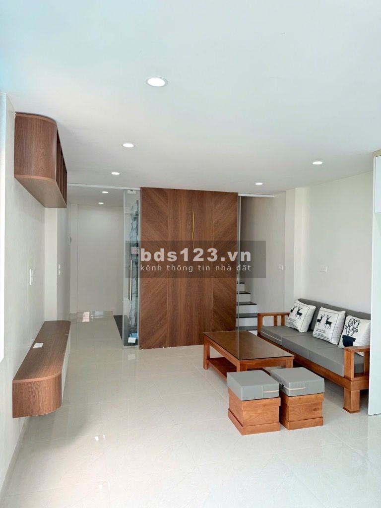 Căn mặt Phố, Bùi Xương Trạch 31M2/6 Tầng/ 12.3Tỉ