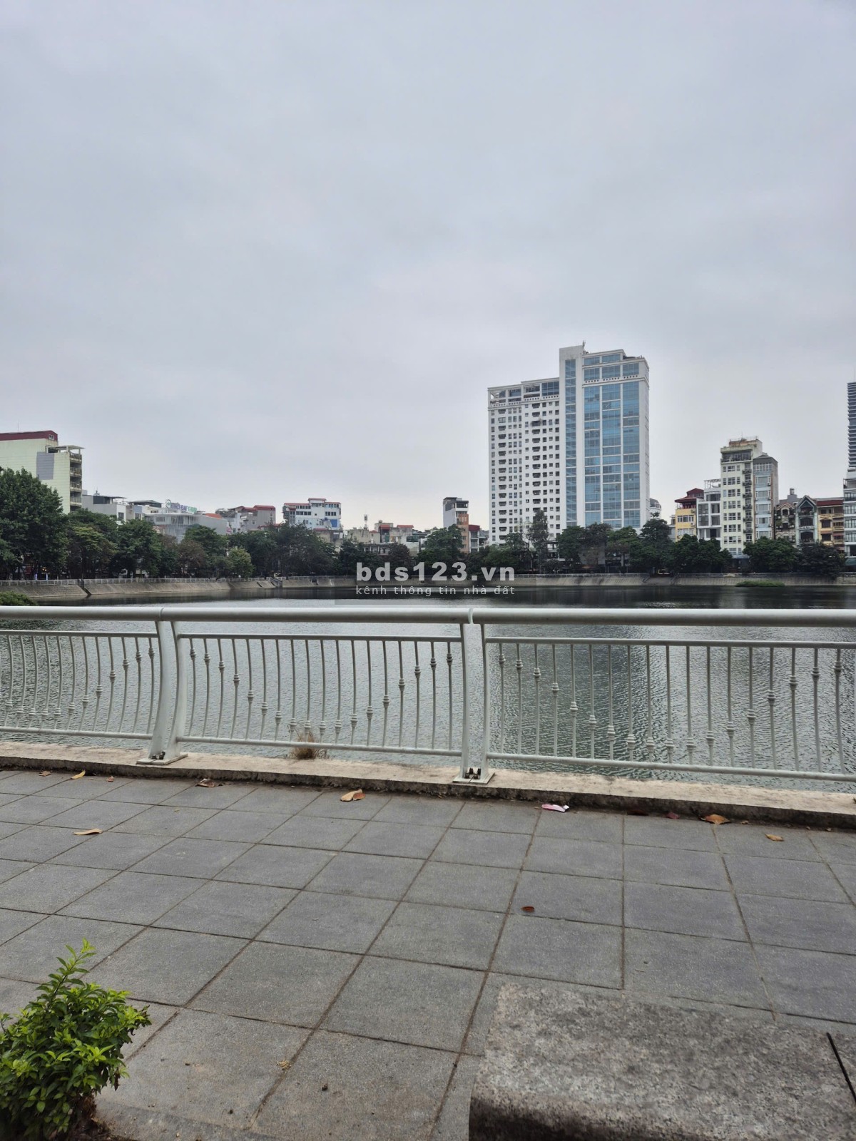 Bán nhà Mặt Hồ Đắc Di, KD sầm uất. 29.8 TỶ (Thông tin Thật)