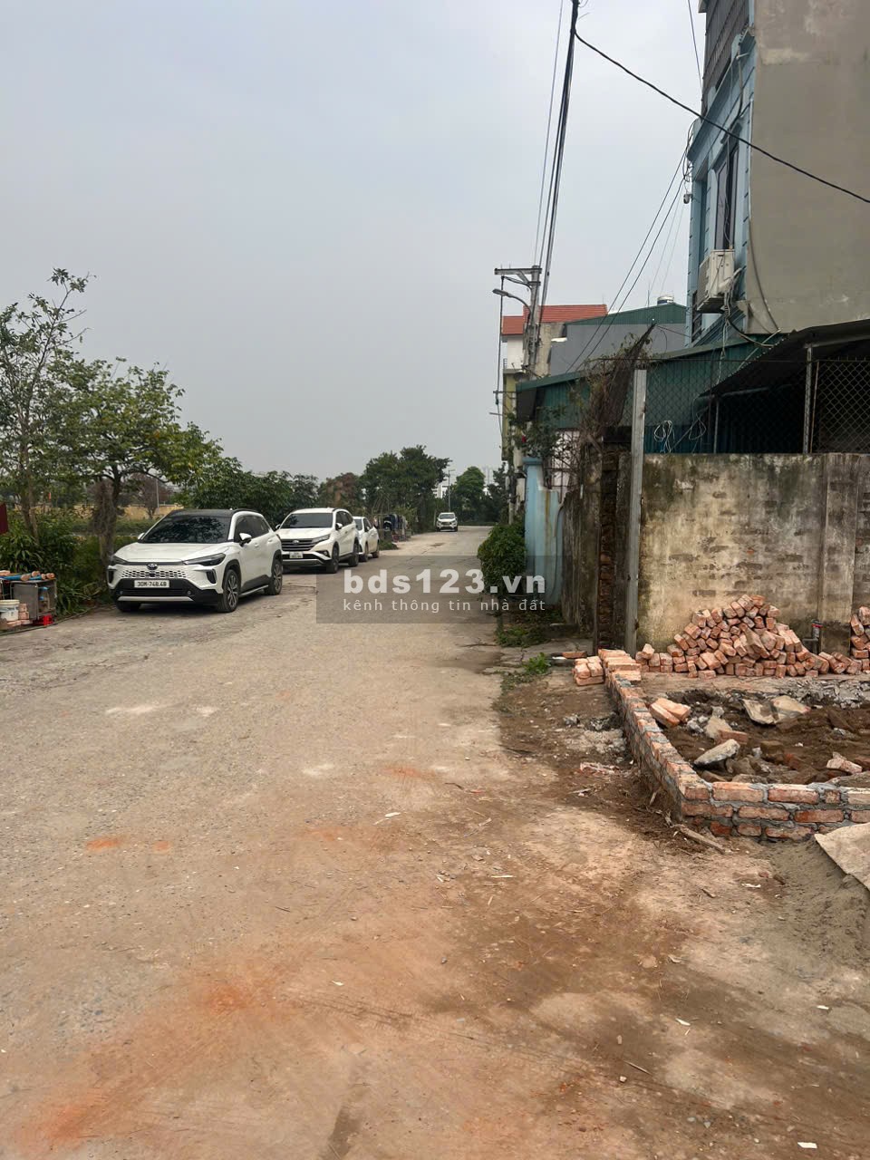 Chủ cần tiền bán nhanh lô đất 3 mặt thoáng