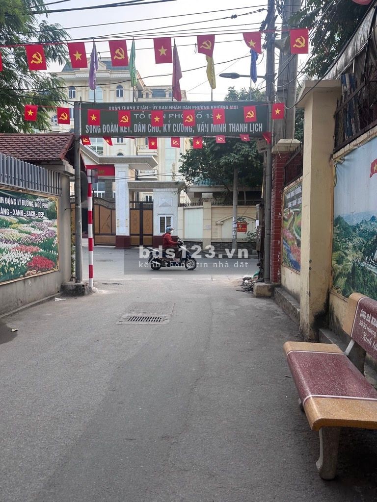 Nhà Hoàng Văn Thái, ngõ rộng, đường thông ô tô vào nhà,…