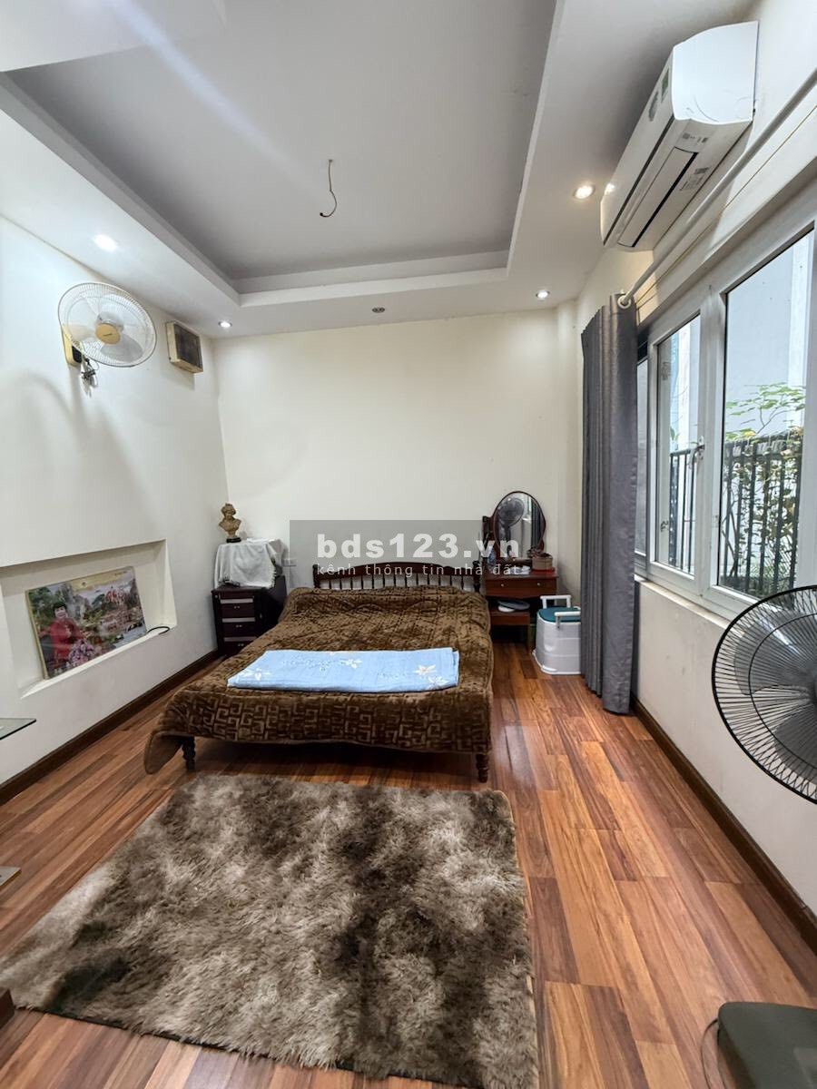 Bán Nhà 5 Tầng Ngõ Văn Cao,Phường Liễu Giai Quận Ba Đình.…