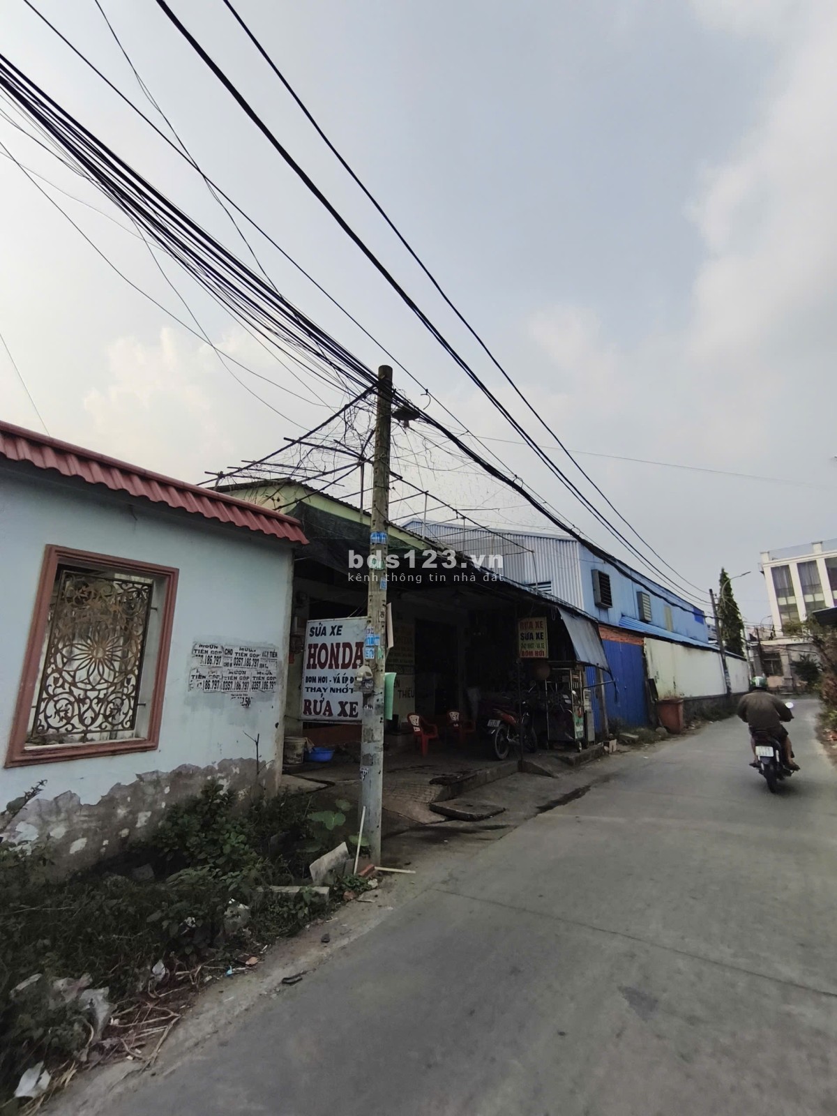 Cho thuê nhà mặt tiền 9m, thuận tiện kinh doanh, Tân Quý Tây…