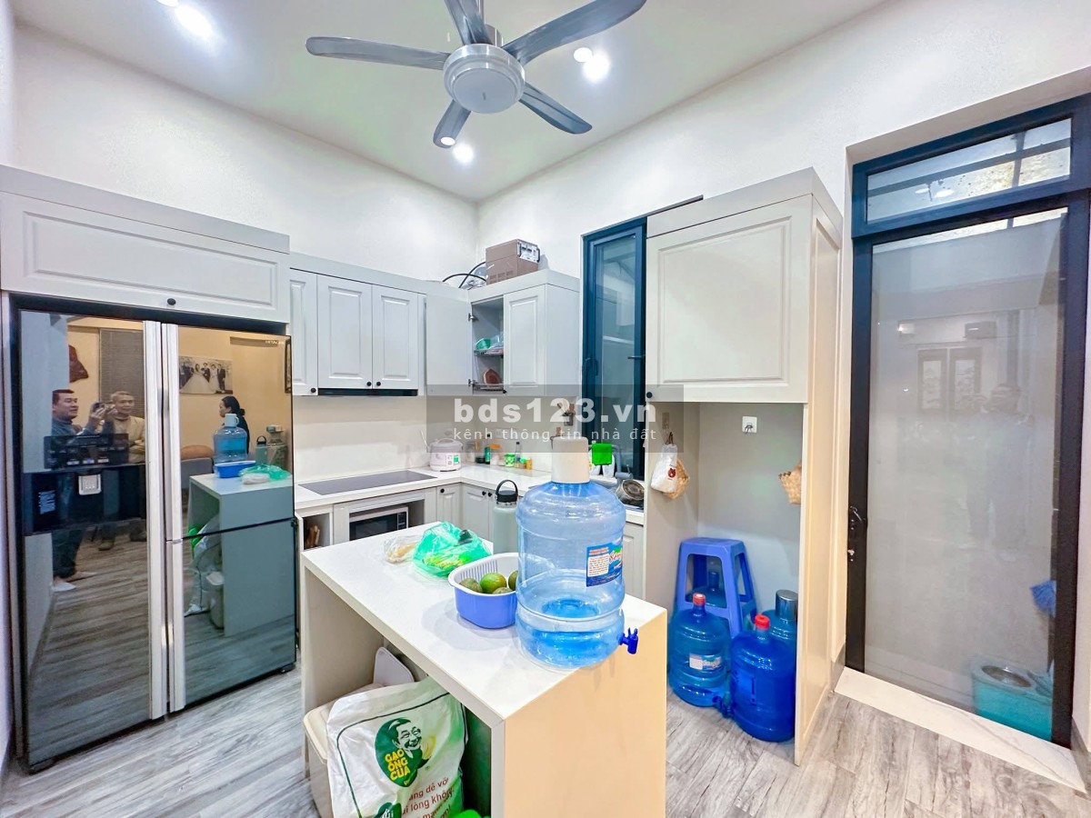 Nhà Đẹp Mặt Phố Thanh Đàm, Hoàng Mai 100/130m, 3 tầng, mt 9m,…