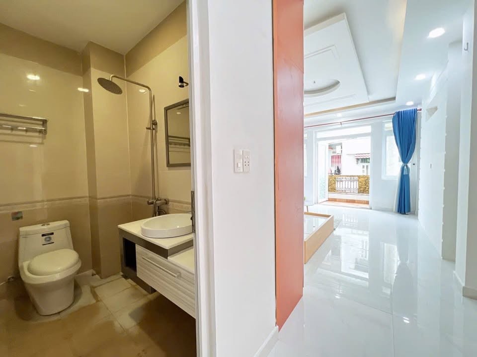 Cho thuê Studio ban công, nội thất cơ bản tại Gò Vấp