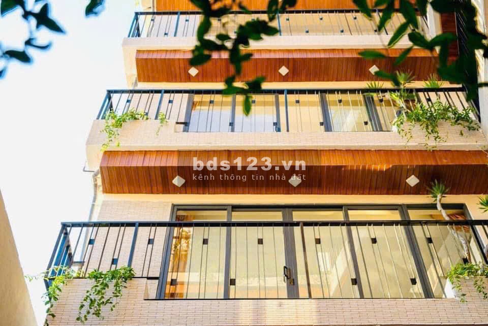 Cần Bán tòa văn phòng và căn hộ 8 tầng 439m2, doanh thu 5.2…