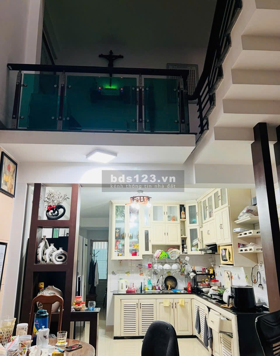 Cần bán Nhà 3 Tầng MT Đỗ Huy Uyển Ngay VinCom, Sơn Trà Giá 12…