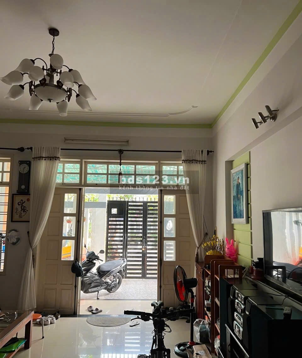 Cần bán Nhà 3 Tầng MT Đỗ Huy Uyển Ngay VinCom, Sơn Trà Giá 12…