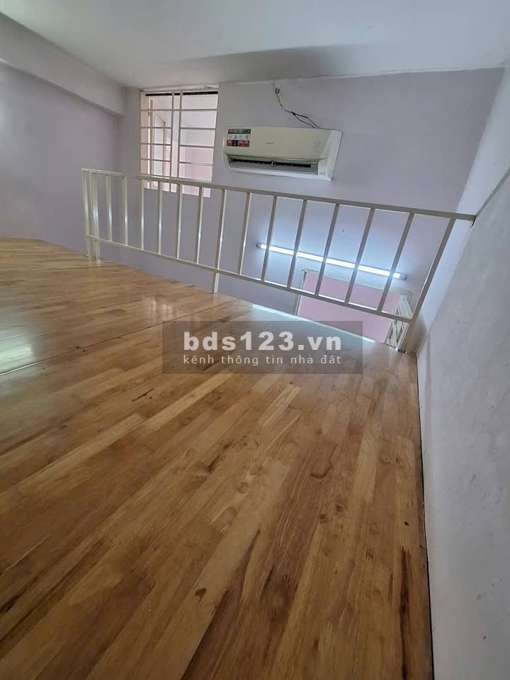 Phòng trọ có gác, máy lạnh Hẻm 98 Bùi Văn Ba, Quận 7