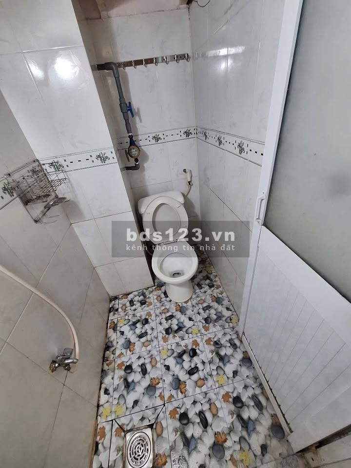 Phòng trọ có gác, máy lạnh Hẻm 98 Bùi Văn Ba, Quận 7