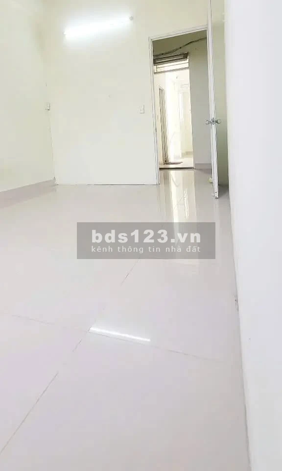 Phòng trọ mới sơn sửa tại 136 Đường số 6, P. Phú Hữu, TP…