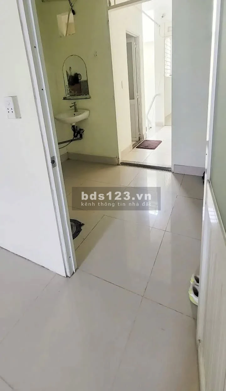 Phòng trọ mới sơn sửa tại 136 Đường số 6, P. Phú Hữu, TP…