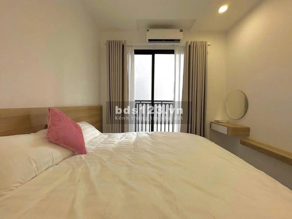 Cho thuê căn hộ 1PN tách bếp 45m² tại Bến Vân Đồn, Quận 4