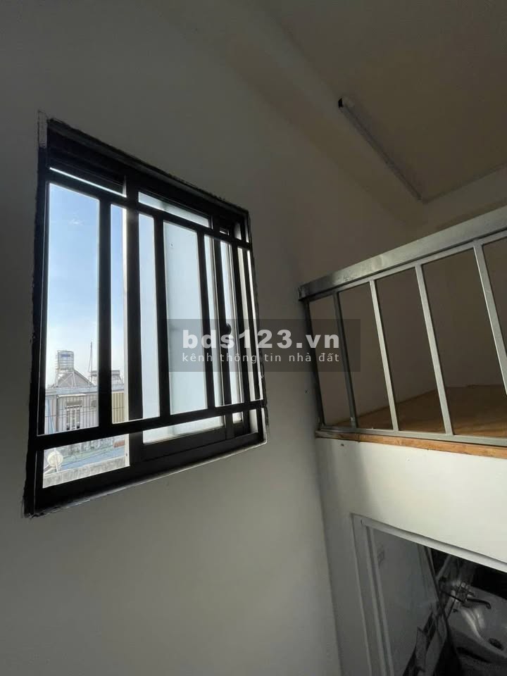 Phòng trọ Quận 12: Gác, toilet riêng, gần ĐH Nguyễn Tất…