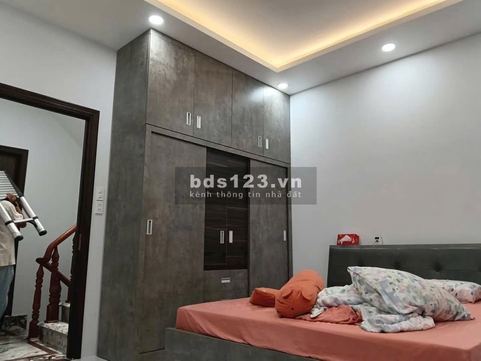 Bán nhà đường 8m An Lạc, TP.HCM - DT 4.5x16m, mới 98%