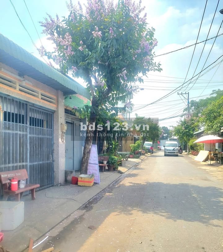 Cho thuê nhà nhỏ mặt tiền Thới Tam Thôn 15