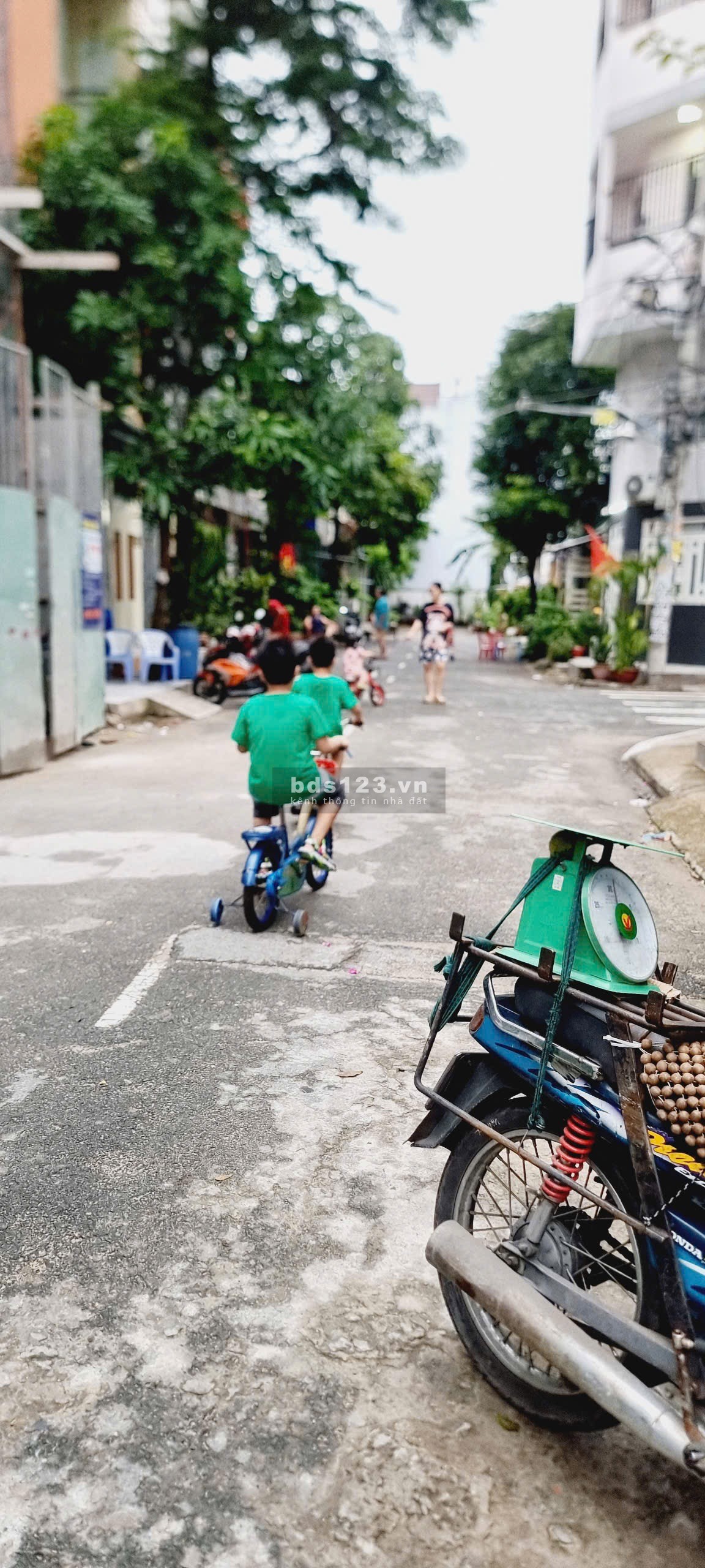 - Chính chủ bán nhà hướng Đông, 80m2. Hẻm 741 Hương Lộ 2,…