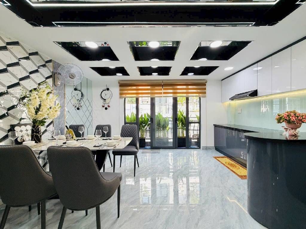 Bán nhà HXH Trường Chinh 3 tầng 70m2(5*14) gần Pandora Trường…