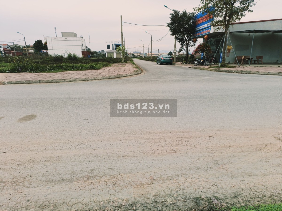 Cho thuê mặt bằng khu dân cư mới Bách Nhẫn