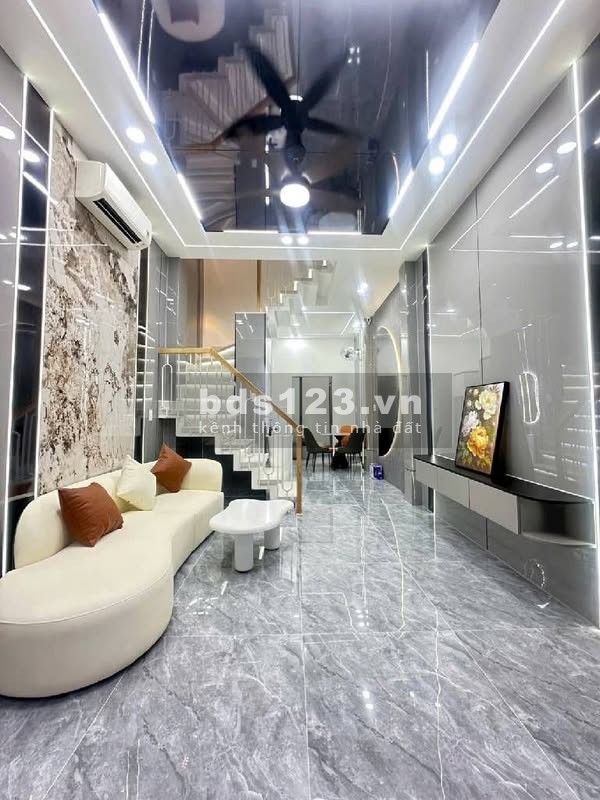 Nhà hẻm xe hơi 3PN, 3.5x10m, gần Emart Phan Huy Ích, giá 5.56 tỷ