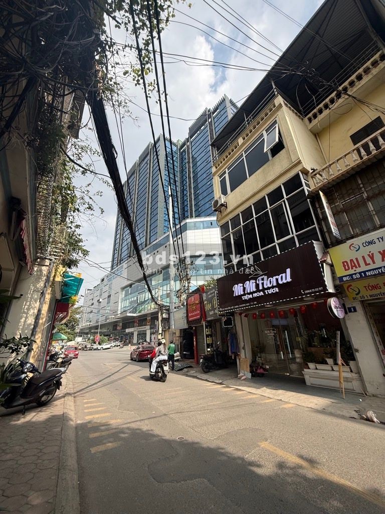 HÀNG XÓM TTTM ATEMIST NGUYỄN VIẾT XUÂN -THANH XUÂN 75M2. 4 TẦNG .…