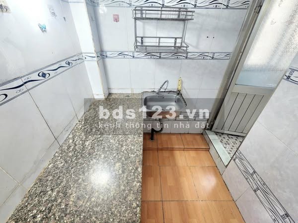 Phòng rộng 4 người, Đ. Đoàn Thị Điểm, gần Bệnh Viện…